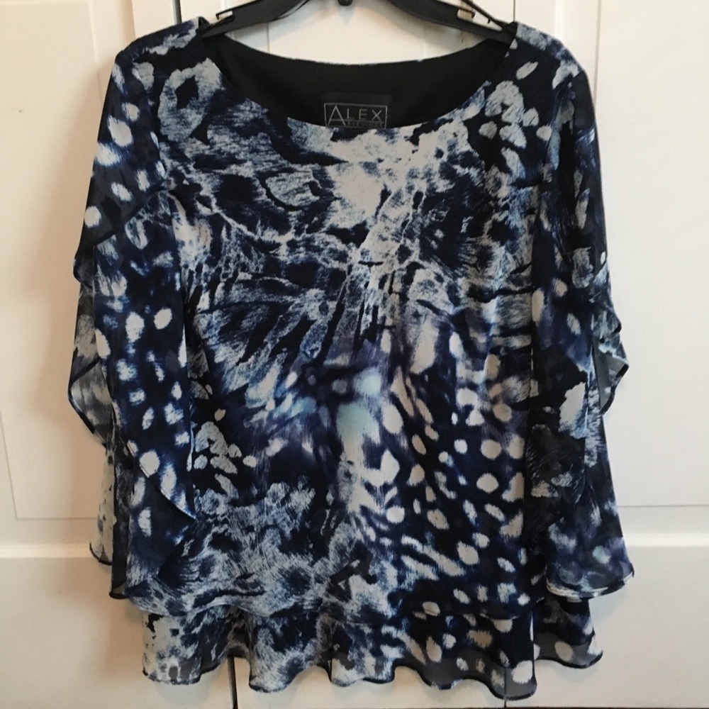 Alex chiffon Dressy top NWT sz XL.